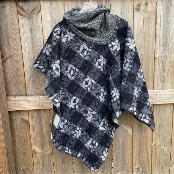 Anthropologie Poncho Wintertide Wool Blend Reversible Pullover One Size Floral - Picture 1 of 9